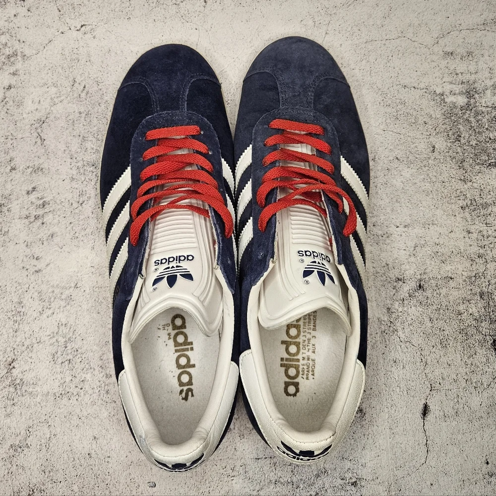 Vintage 2002 Adidas Suede Gazelles / Mens Size 10.5 / Blue & White - Picture 4 of 10